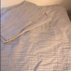 Queen Duvet cover with two matching shams